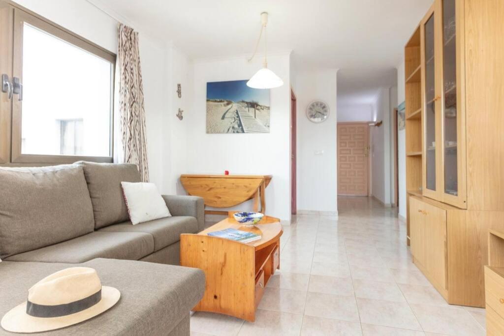 Apartamentos El Puerto, La Savina La Savina  Dış mekan fotoğraf