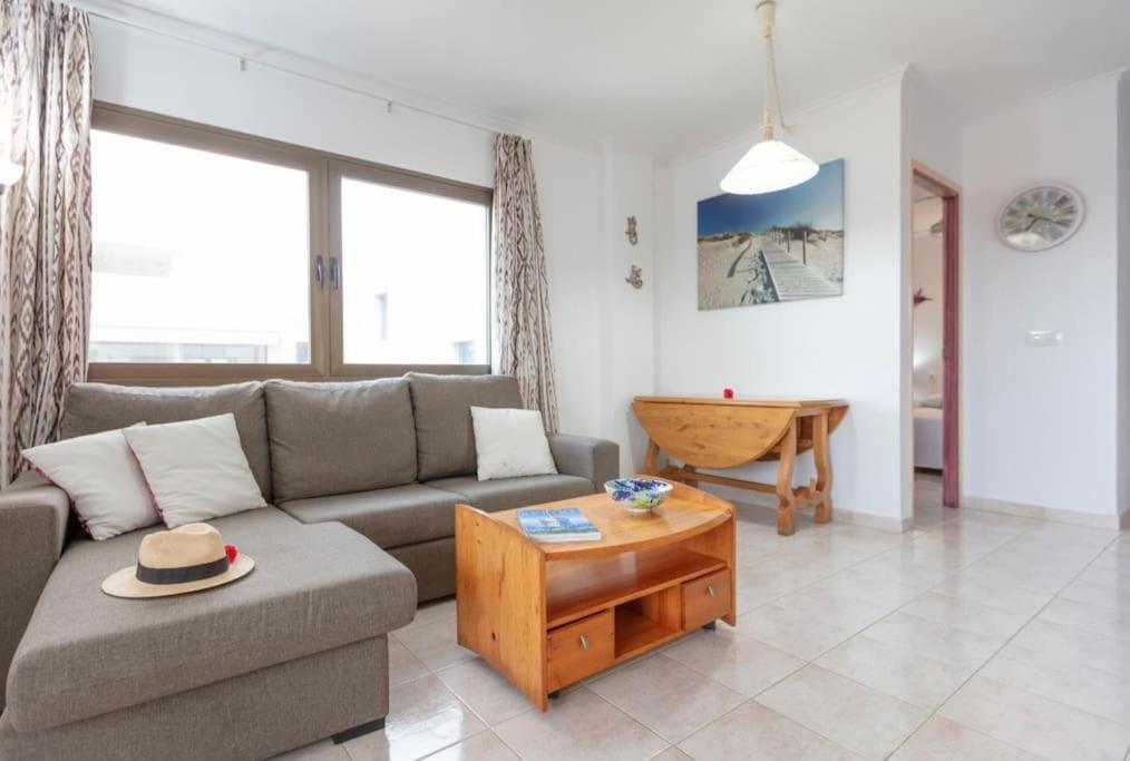 Apartamentos El Puerto, La Savina La Savina  Dış mekan fotoğraf