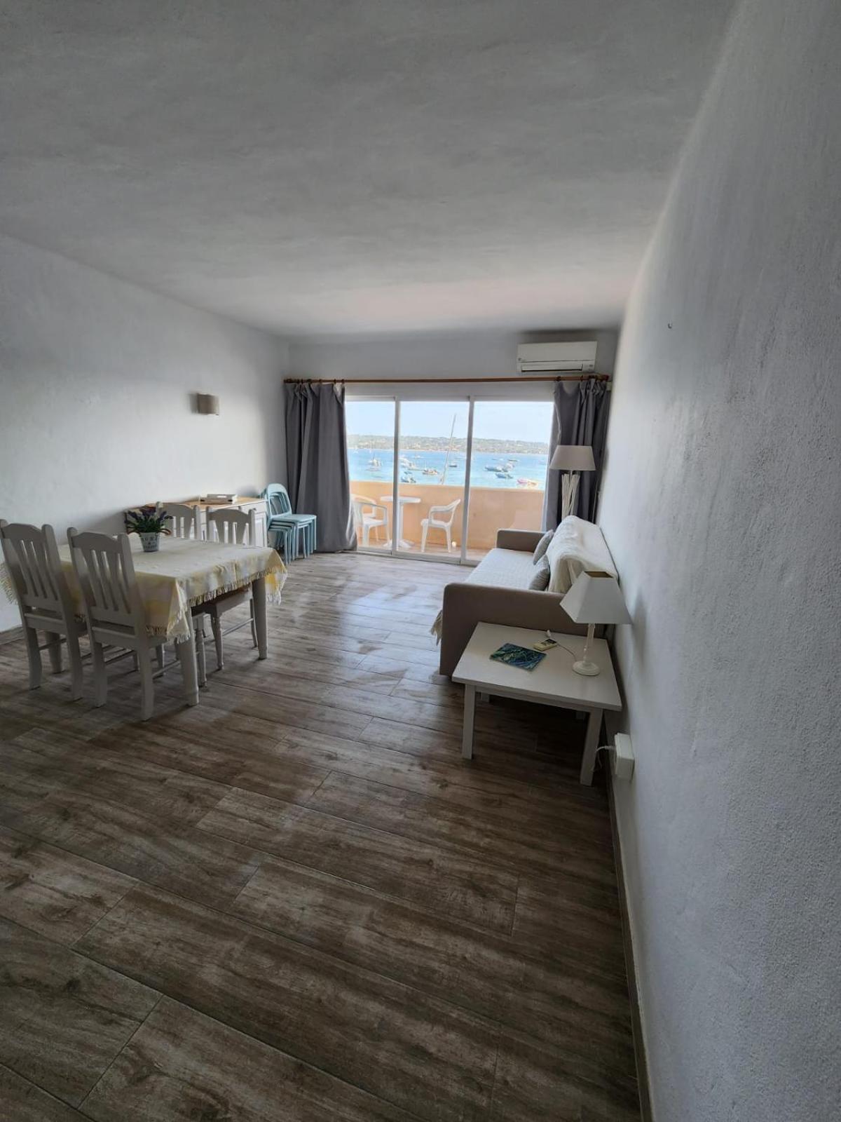 Apartamentos El Puerto, La Savina La Savina  Dış mekan fotoğraf