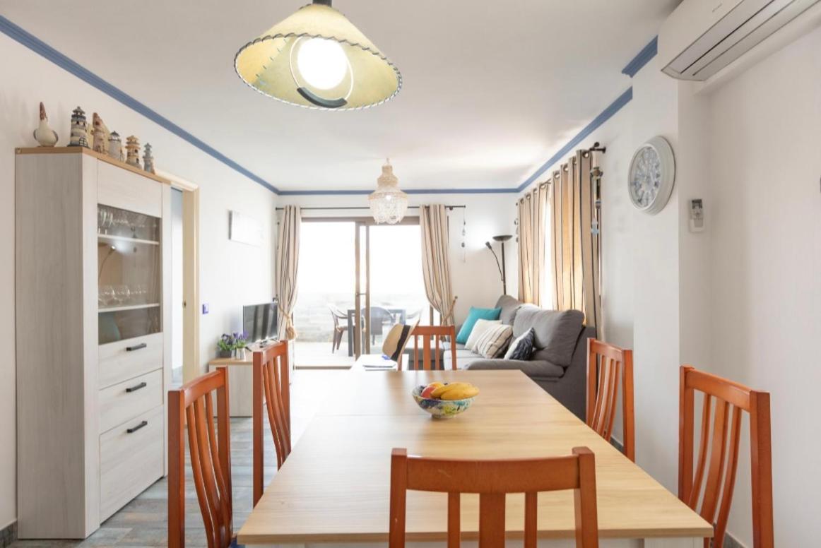 Apartamentos El Puerto, La Savina La Savina  Dış mekan fotoğraf