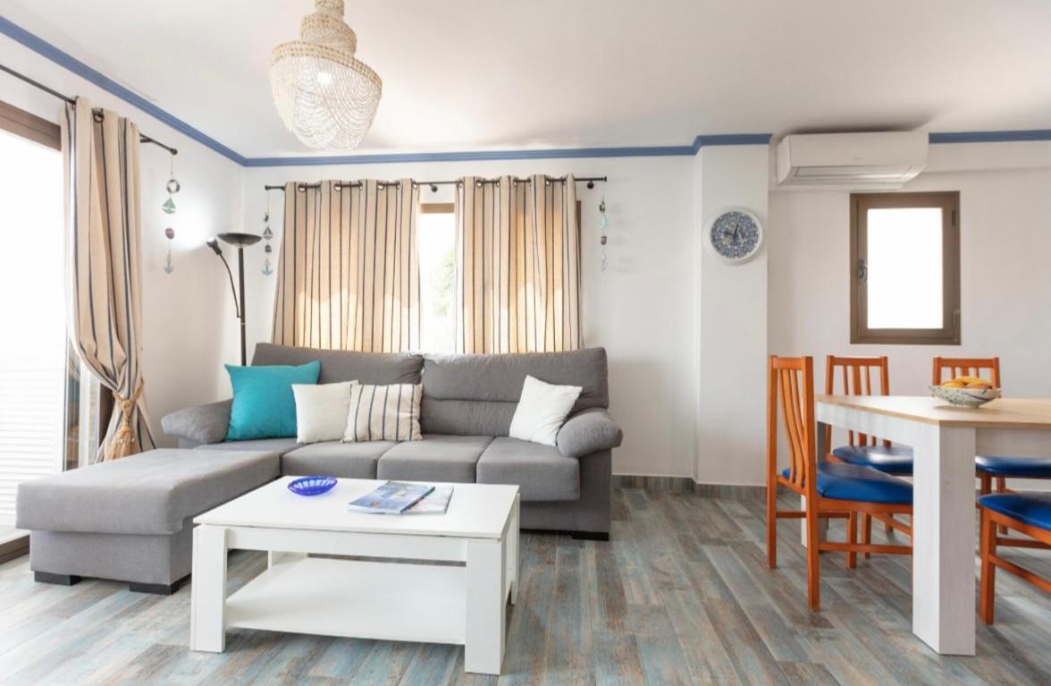 Apartamentos El Puerto, La Savina La Savina  Dış mekan fotoğraf