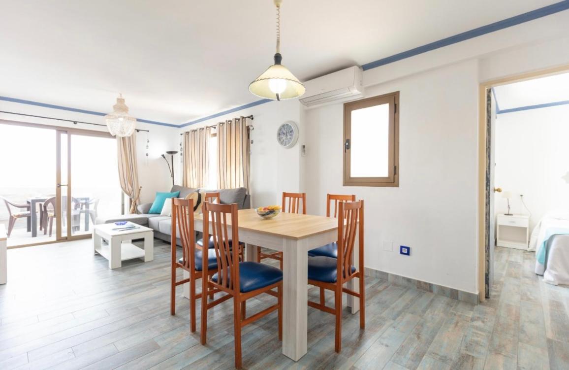 Apartamentos El Puerto, La Savina La Savina  Dış mekan fotoğraf